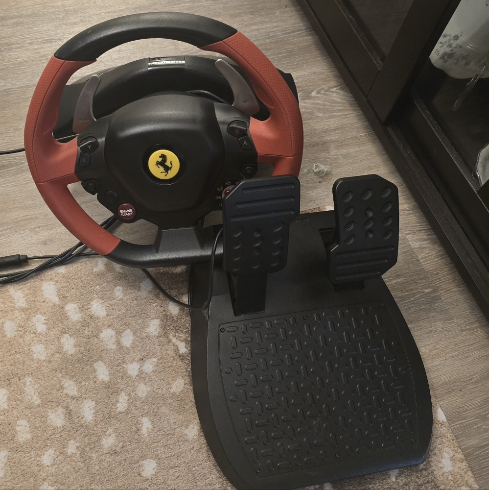 Ferrari 458 Spider Racing Wheel and Pedals Set